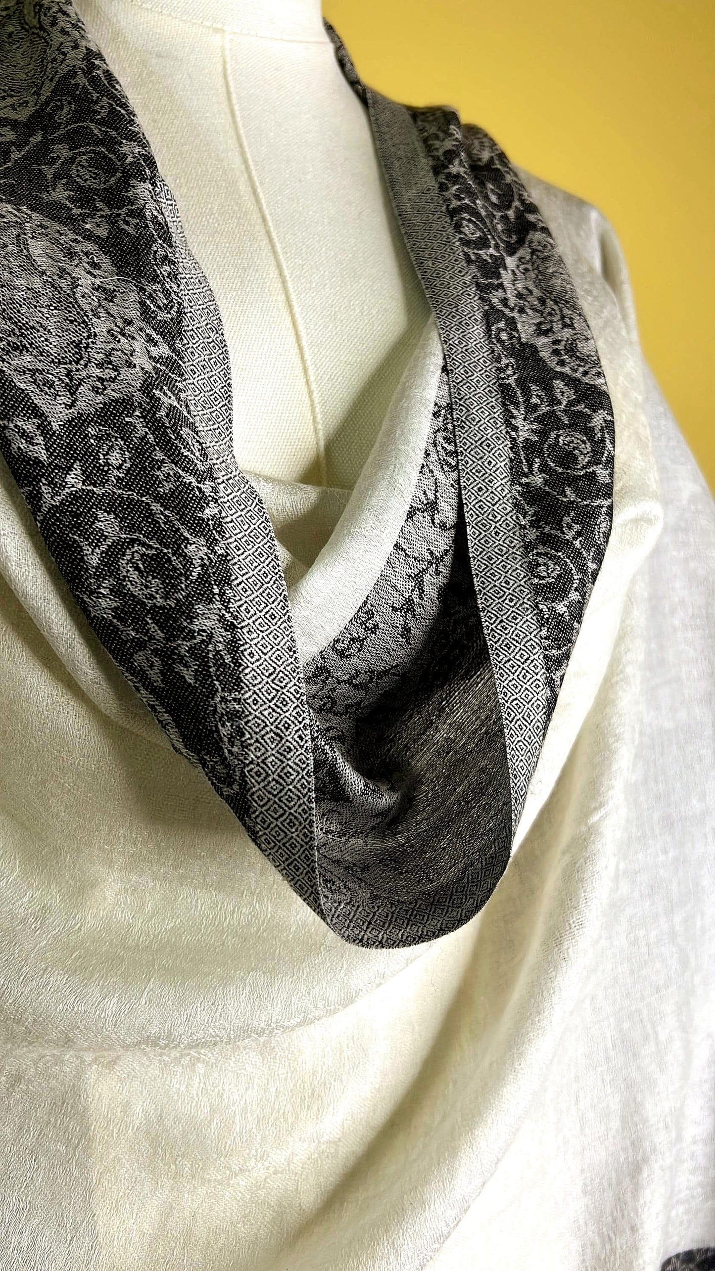 100% Pure Himalayan Cashmere Pashmina Shawl - Namche Moonlight Silver