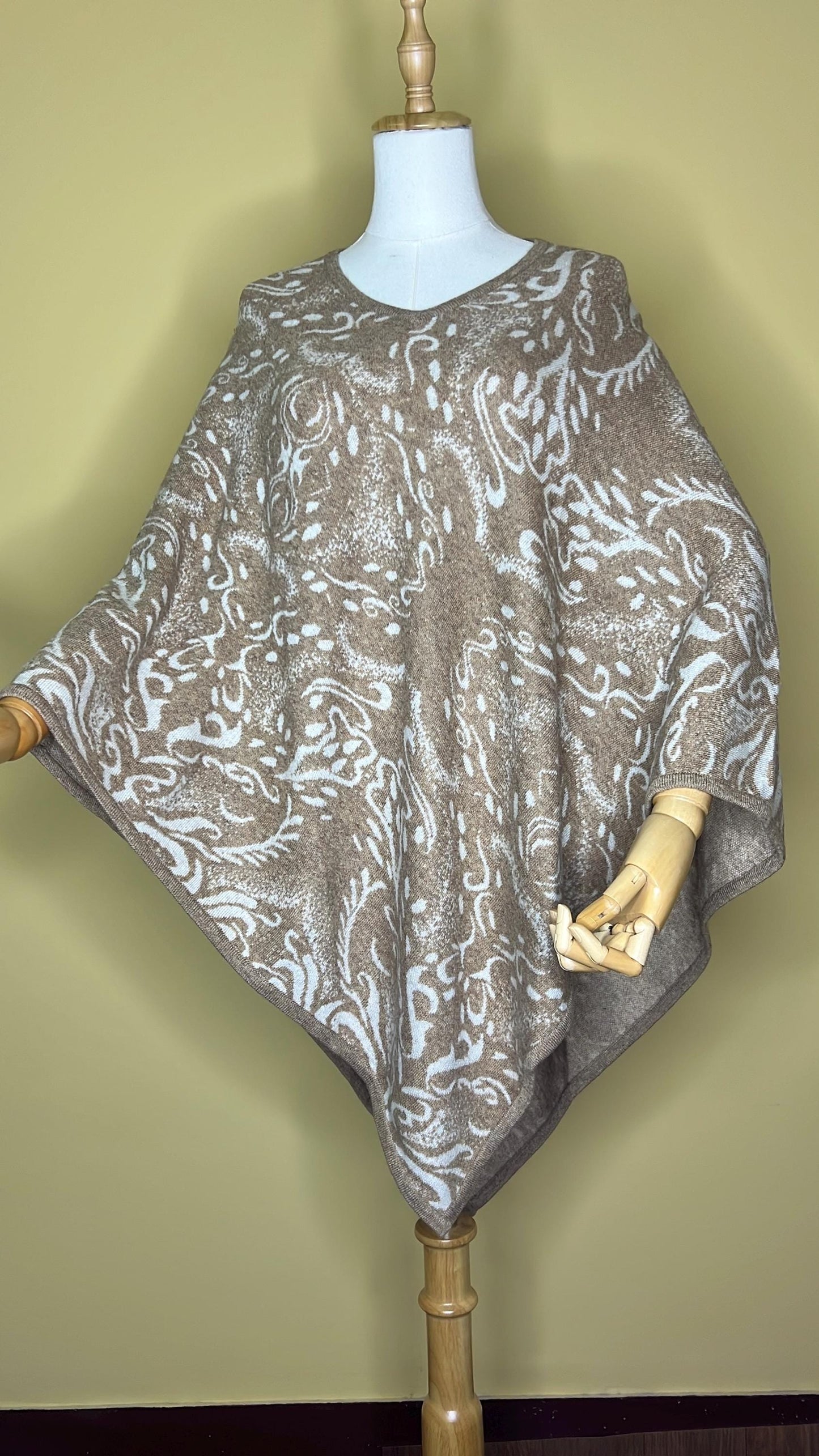 100% Pure Himalayan Cashmere Pashmina Poncho - Mustang Collection Skin Brown Paisley