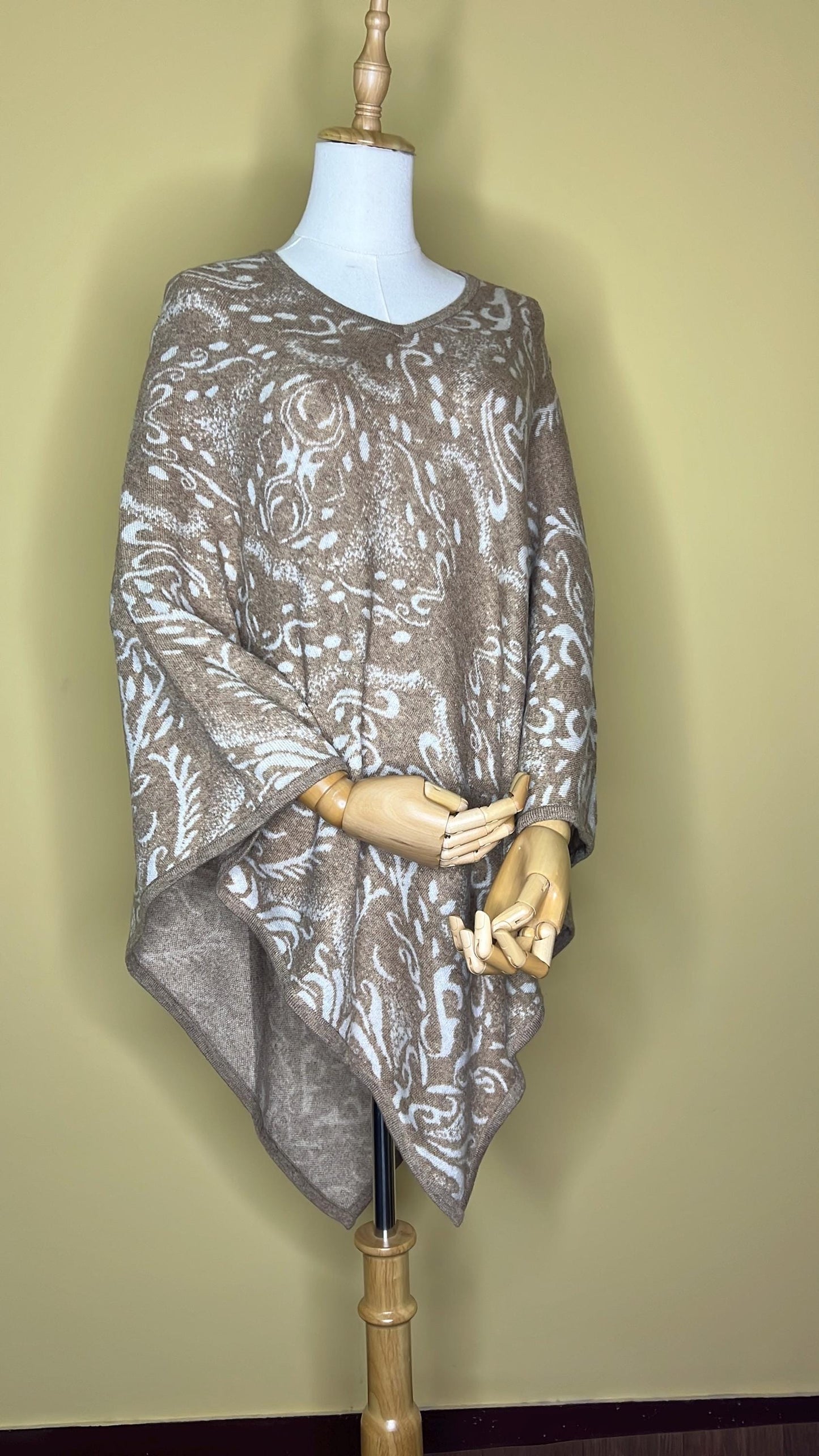 100% Pure Himalayan Cashmere Pashmina Poncho - Mustang Collection Skin Brown Paisley
