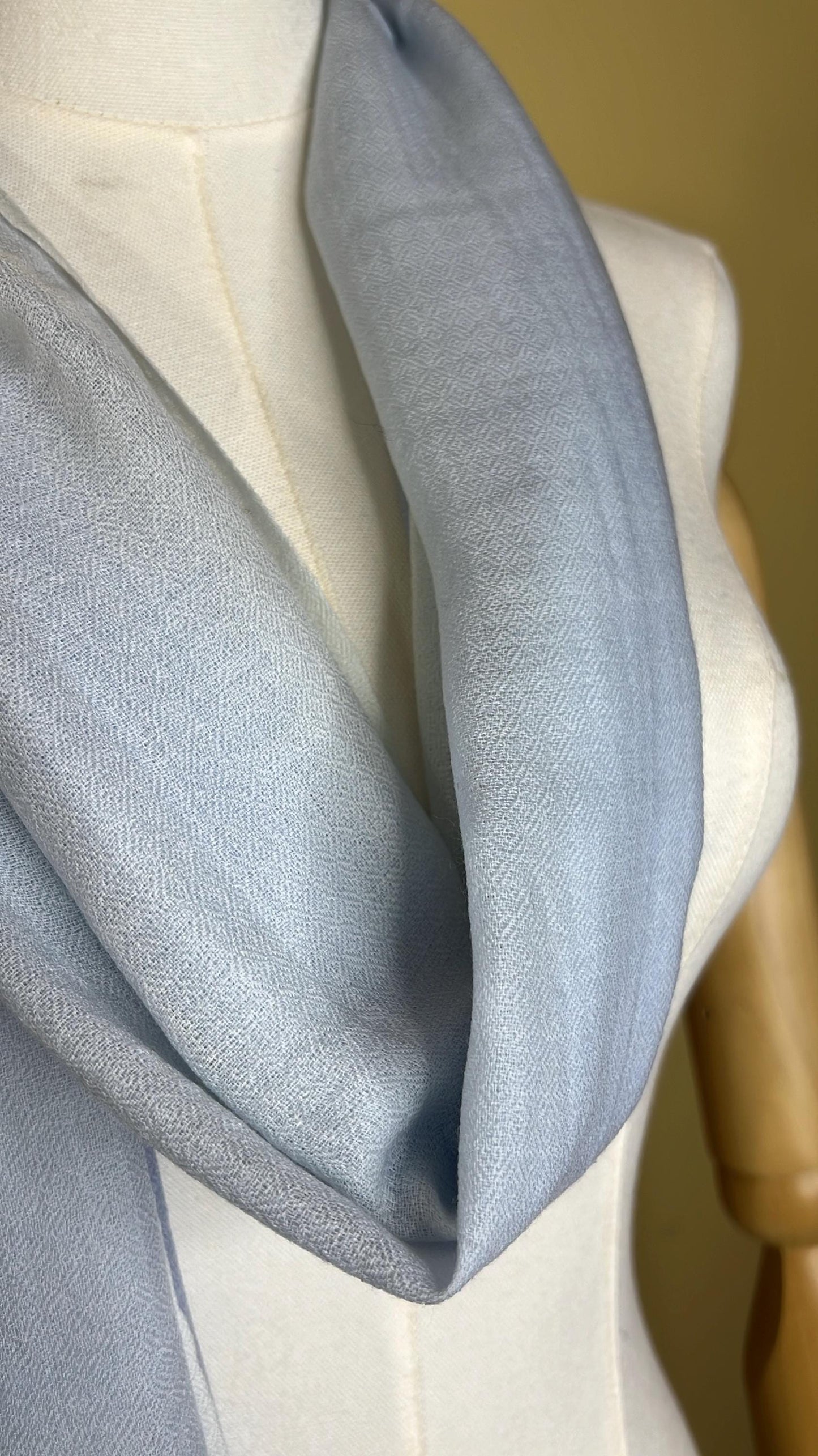 100% Pure Himalayan Cashmere Pashmina Shawl - Gosaikunda Azure