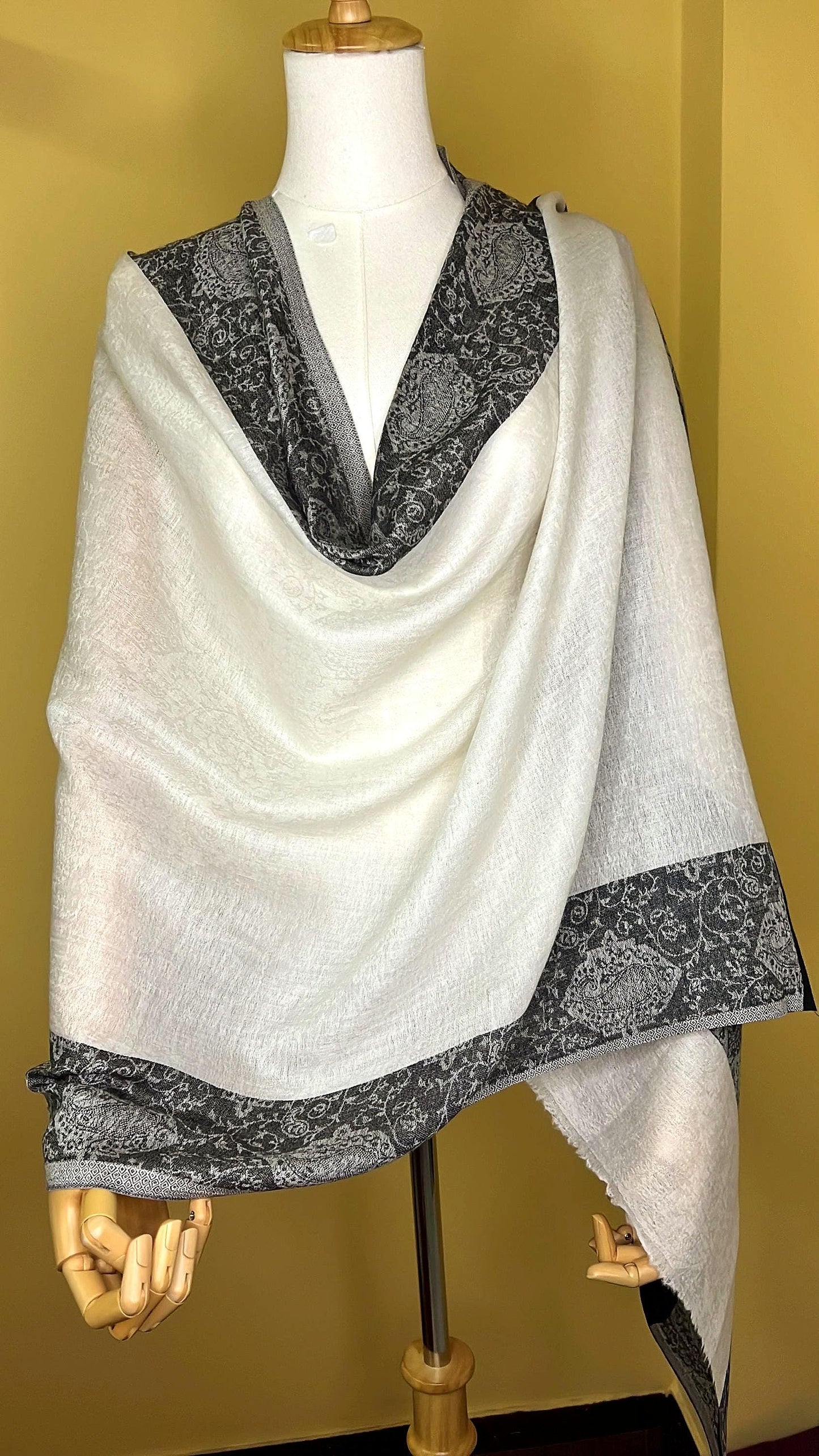 100% Pure Himalayan Cashmere Pashmina Shawl - Namche Moonlight Silver