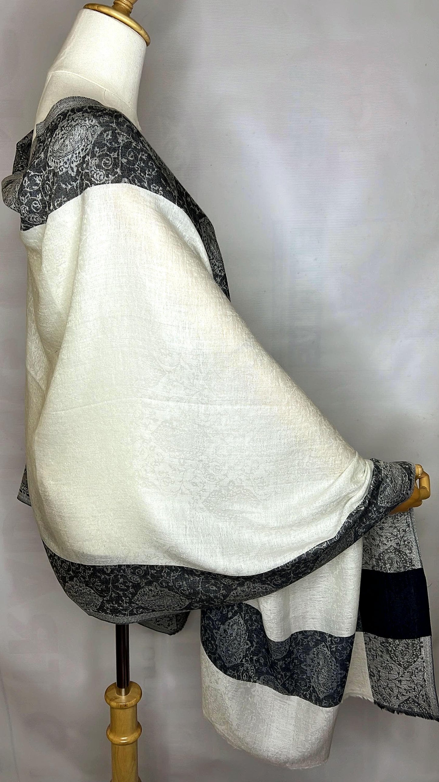100% Pure Himalayan Cashmere Pashmina Shawl - Namche Moonlight Silver