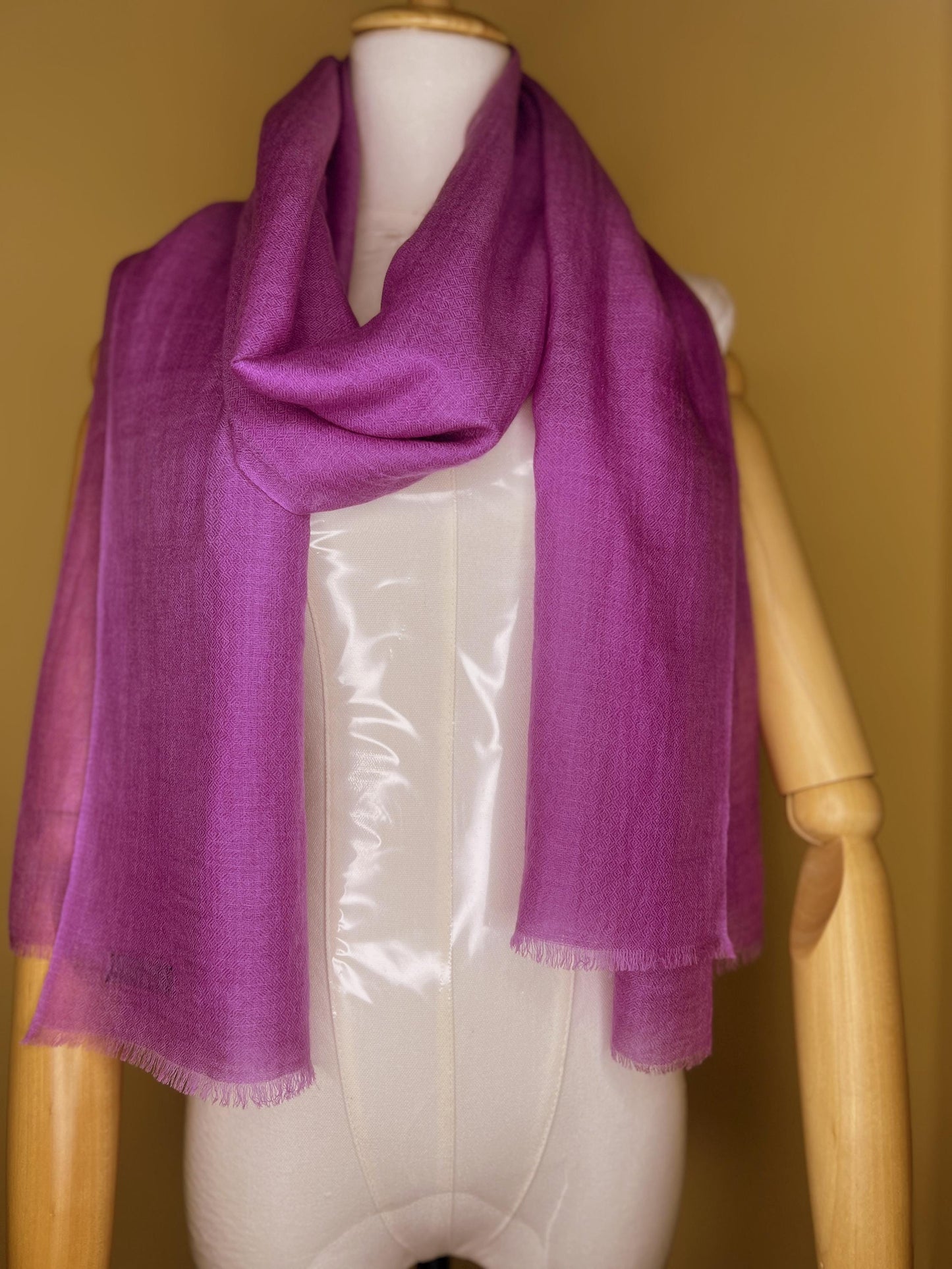 100% Pure Himalayan Cashmere Pashmina Shawl - Annapurna Fuchsia Pink