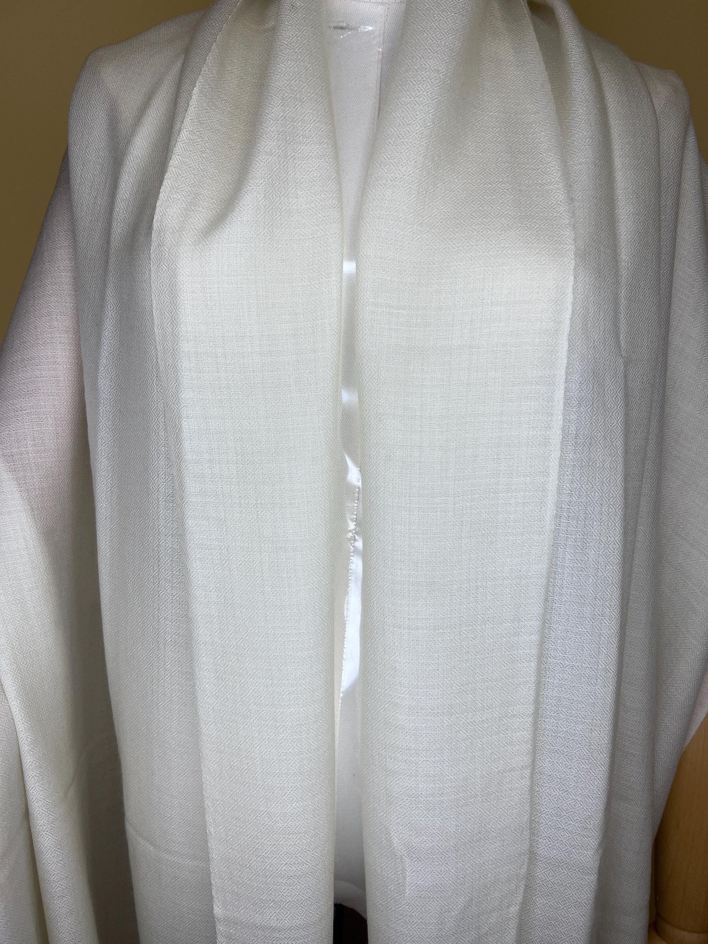 100% Pure Himalayan Cashmere Pashmina Shawl - Mustang Collection Everest White