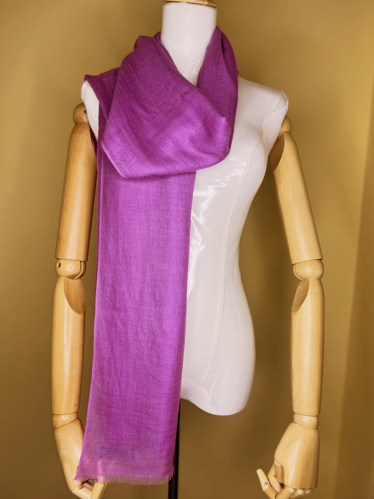 100% Pure Himalayan Cashmere Pashmina Shawl - Annapurna Fuchsia Pink