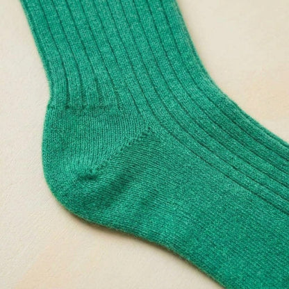 Kelly Green women's 100% cashmere knee-high socks - knit texture close-up