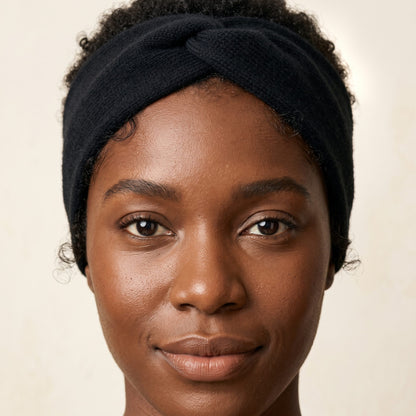 Gomba twisted-front cashmere headband in Black, worn, view 3