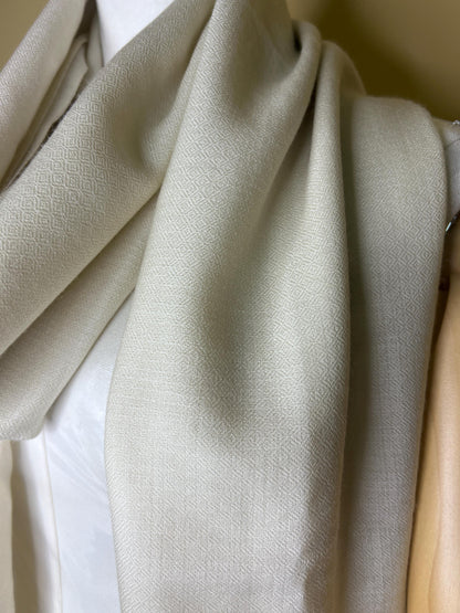100% Pure Himalayan Cashmere Pashmina Shawl - Mustang Collection Everest White