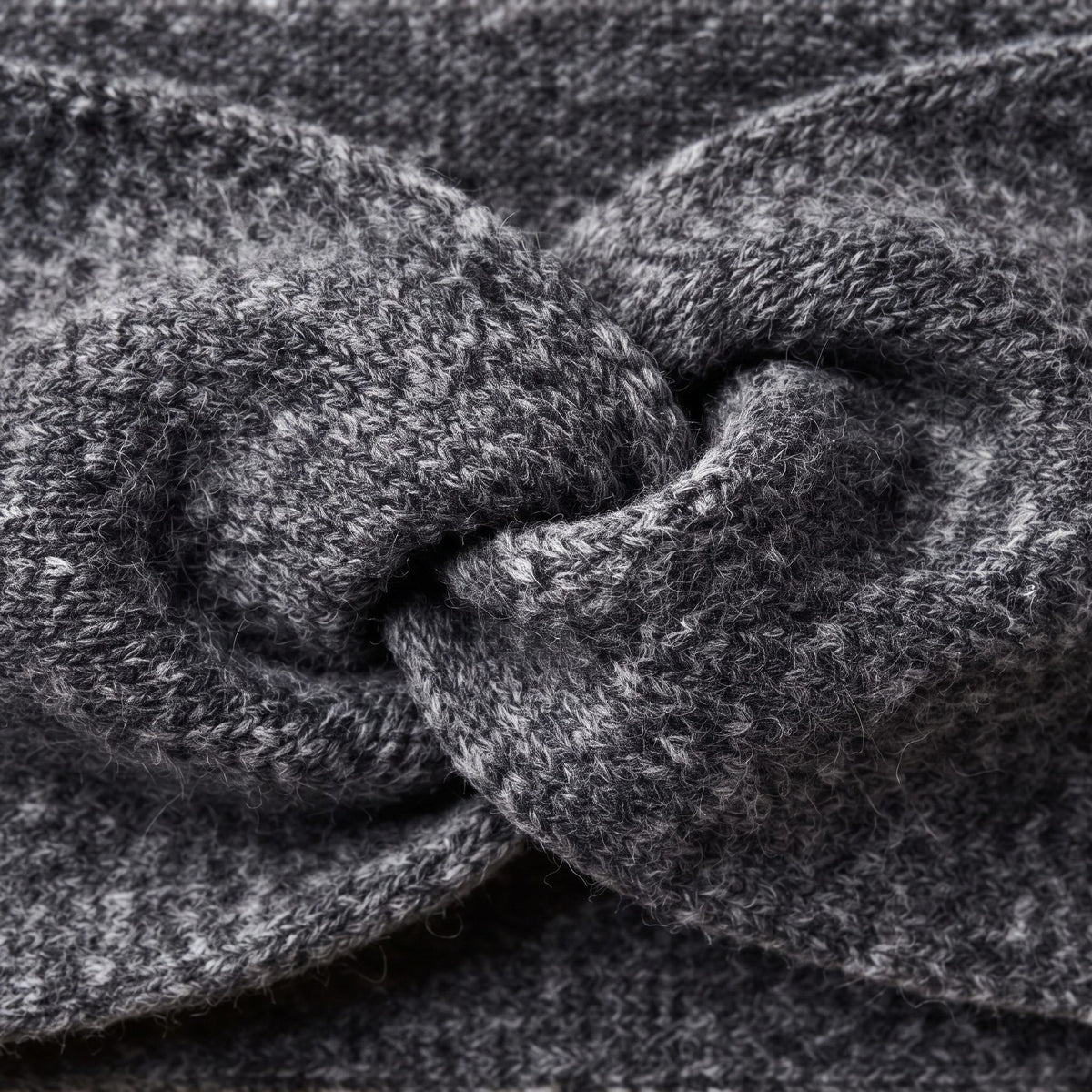 Undyed Gomba twisted-front cashmere headband in Dark Grey Melange, twist detail