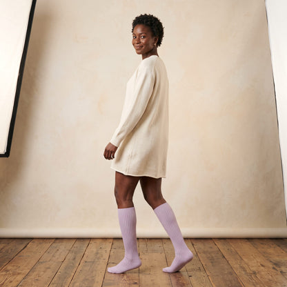 Lilac women's 100% cashmere knee-high socks - worn by a model, view 5