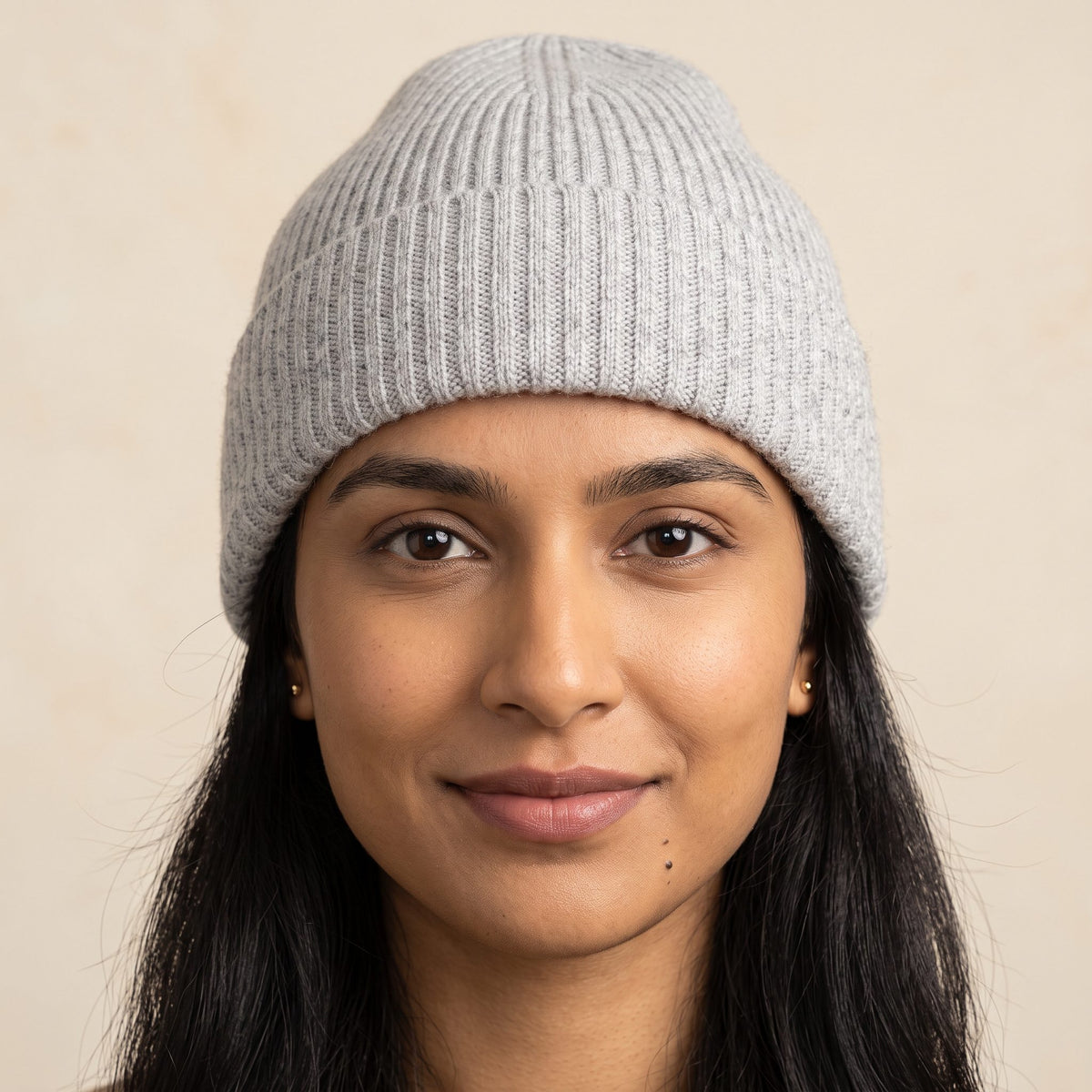 WRLM Women's Undyed Cashmere Beanie - Haven Ribbed Light Grey Melange 4