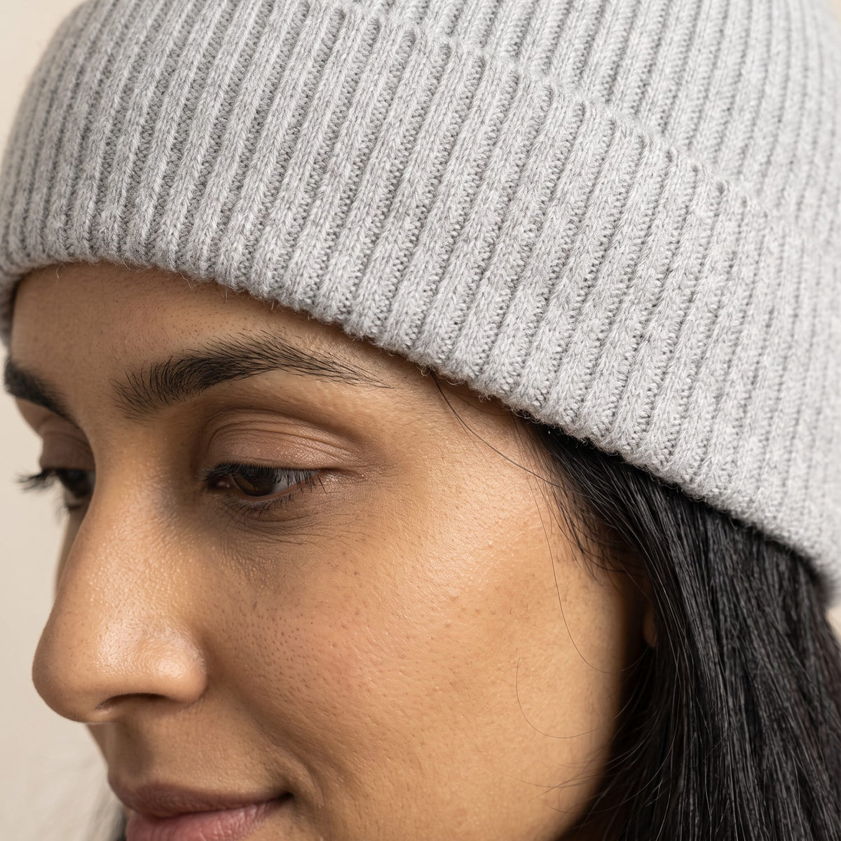 WRLM Women's Undyed Cashmere Beanie - Haven Ribbed Light Grey Melange 7
