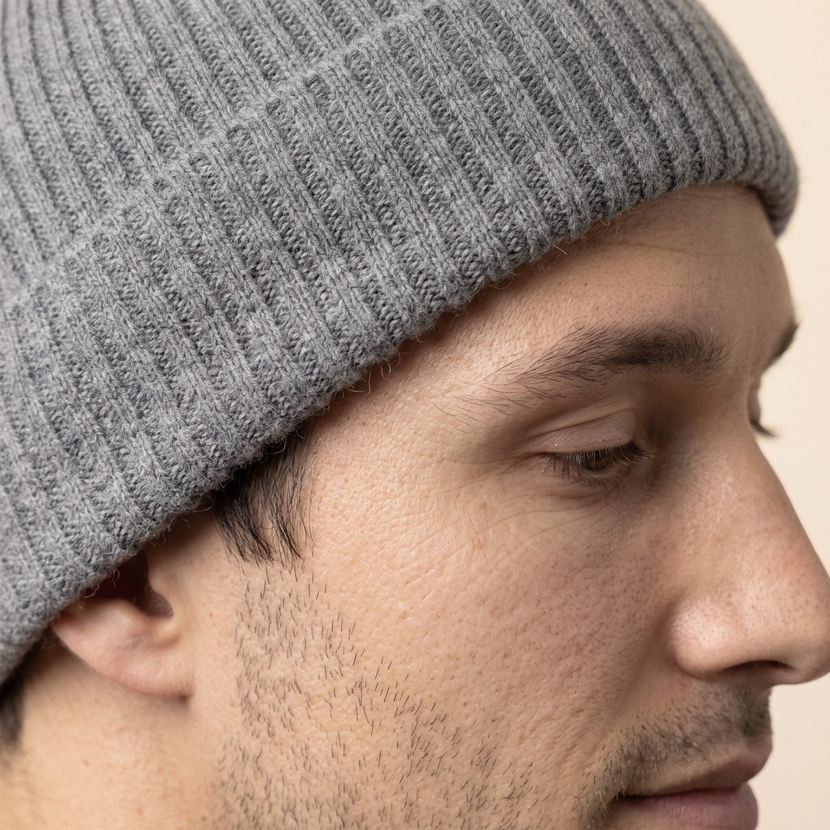 HRMM Men's Undyed Cashmere Beanie - Haven Ribbed Mid Grey Melange 5