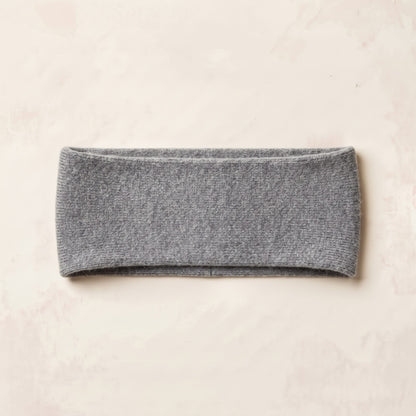 Undyed Gomba twisted-front cashmere headband in Mid Grey Melange, flat back