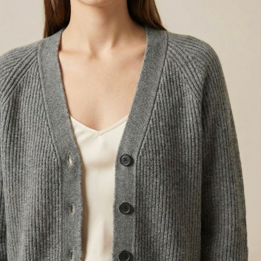 The Lhotse V-Neck Cardigan Chunky Knit Himalayan Cashmere For Women