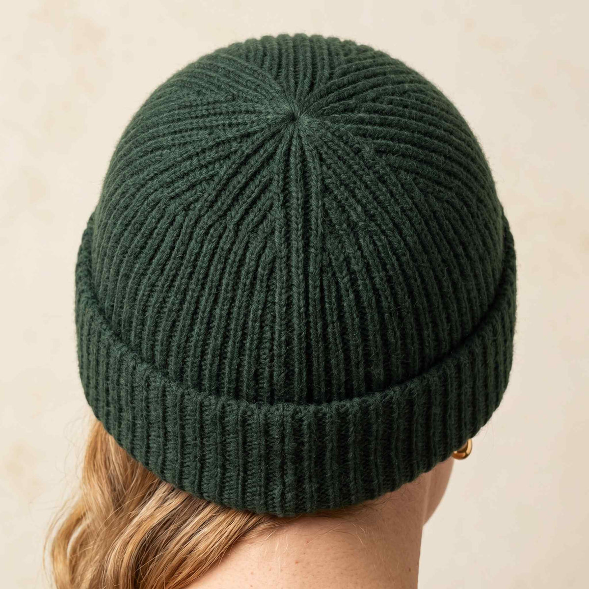 Women's hand-knit cashmere beanie in Pine - view 1