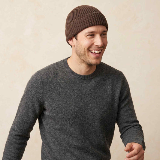 Men's hand-knit ribbed cashmere beanie, Noma in Brown - view 1