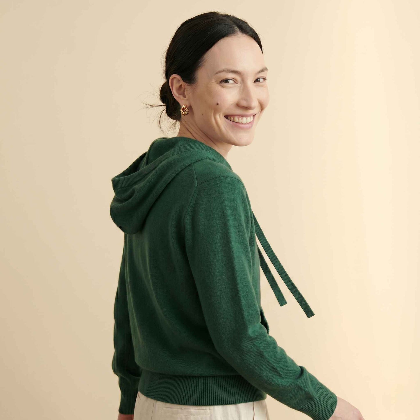 100% Cashmere Women's Pullover Hoodie — 2-Ply 16-Micron Himalayan Cashmere