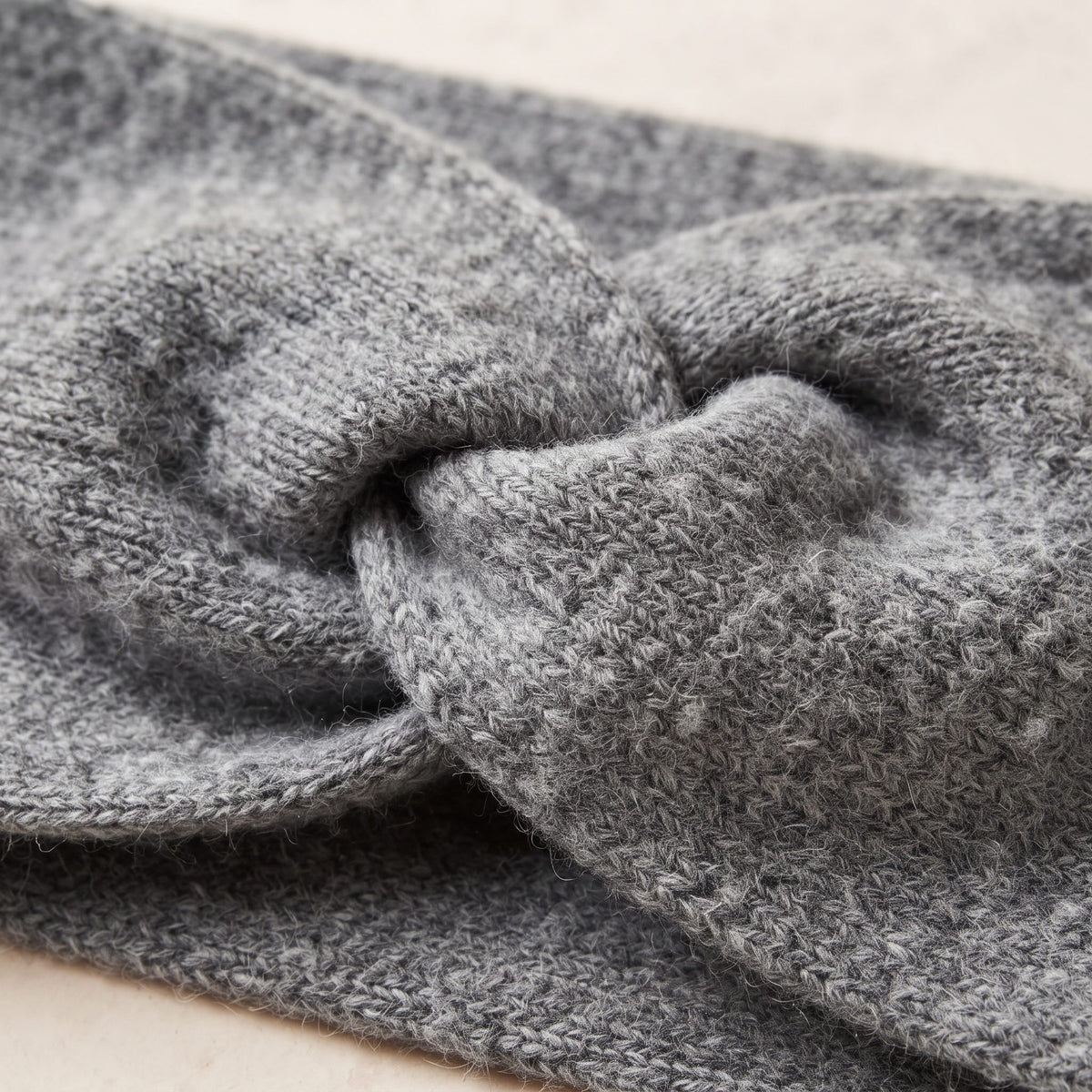 Undyed Gomba twisted-front cashmere headband in Mid Grey Melange, twist detail