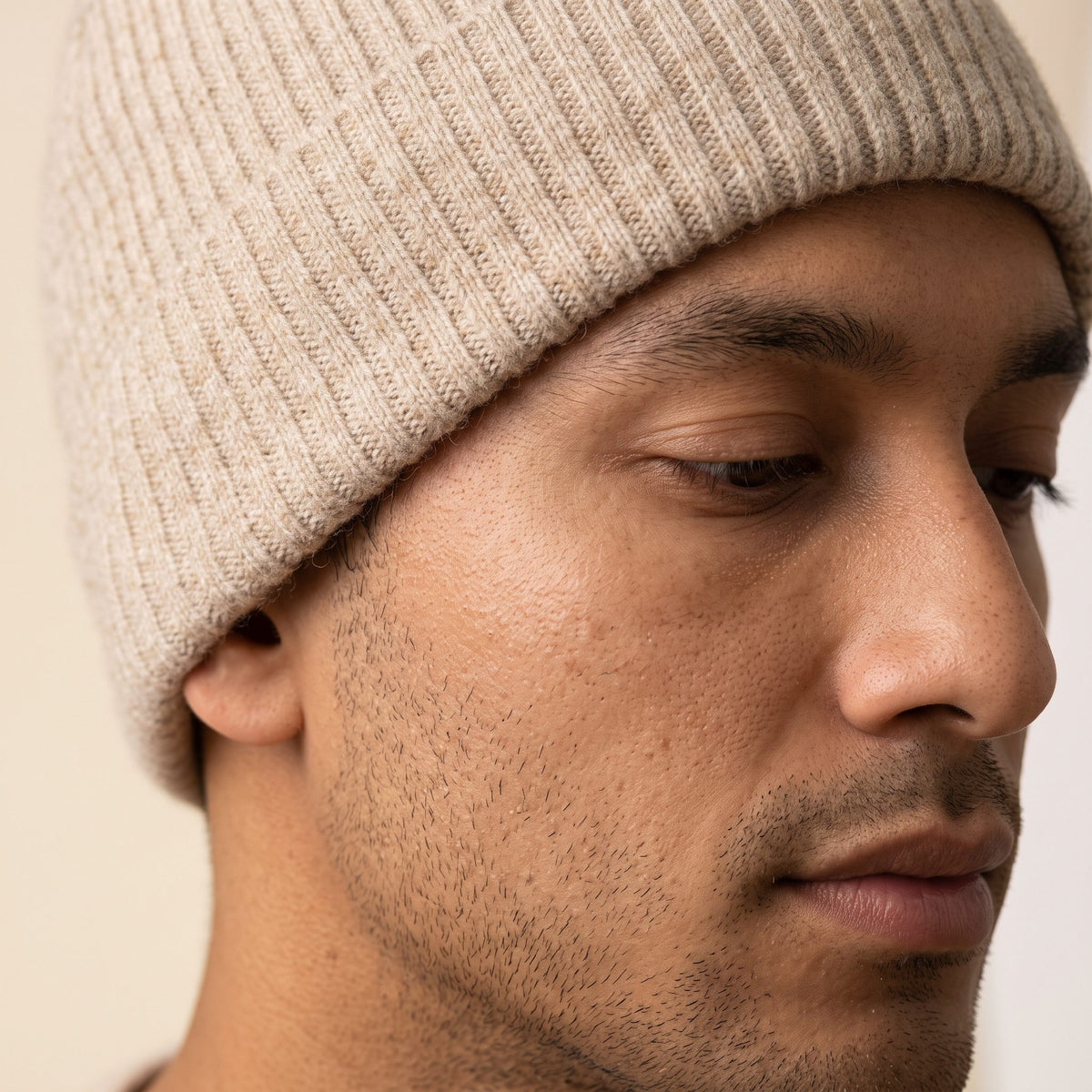 HROM Men's Undyed Cashmere Beanie - Haven Ribbed Oatmeal Melange 6