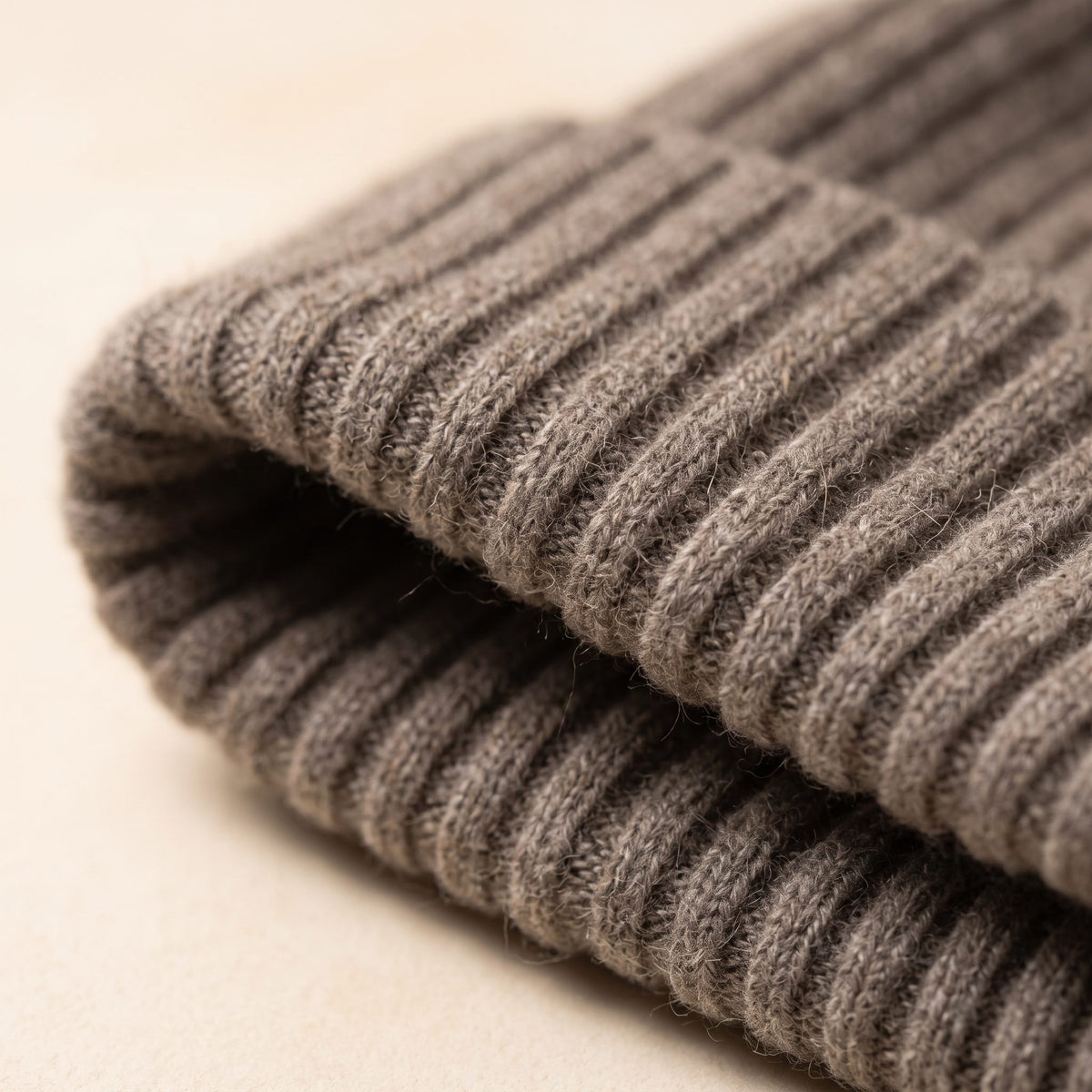 WRTM Women's Undyed Cashmere Beanie - Haven Ribbed Toast Melange 2