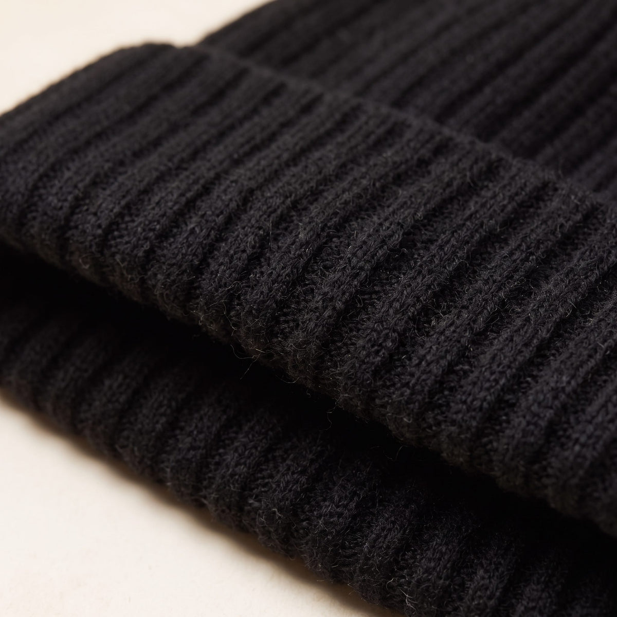 WRBK Women's Cashmere Beanie - Haven Ribbed Black 2