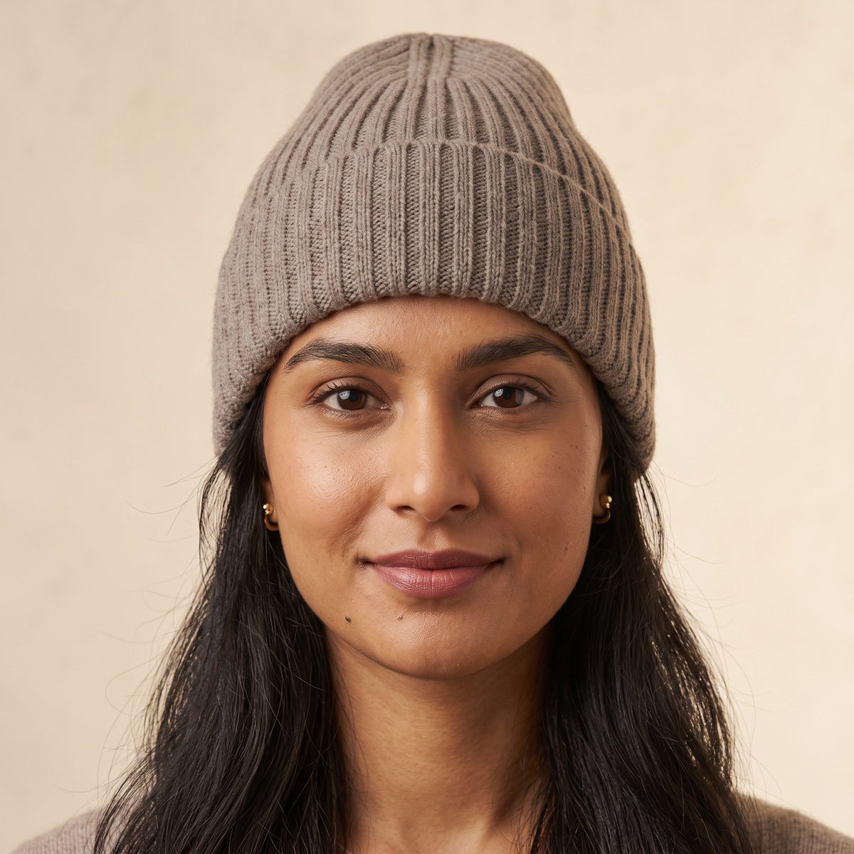 WRTM Women's Undyed Cashmere Beanie - Haven Ribbed Toast Melange 4