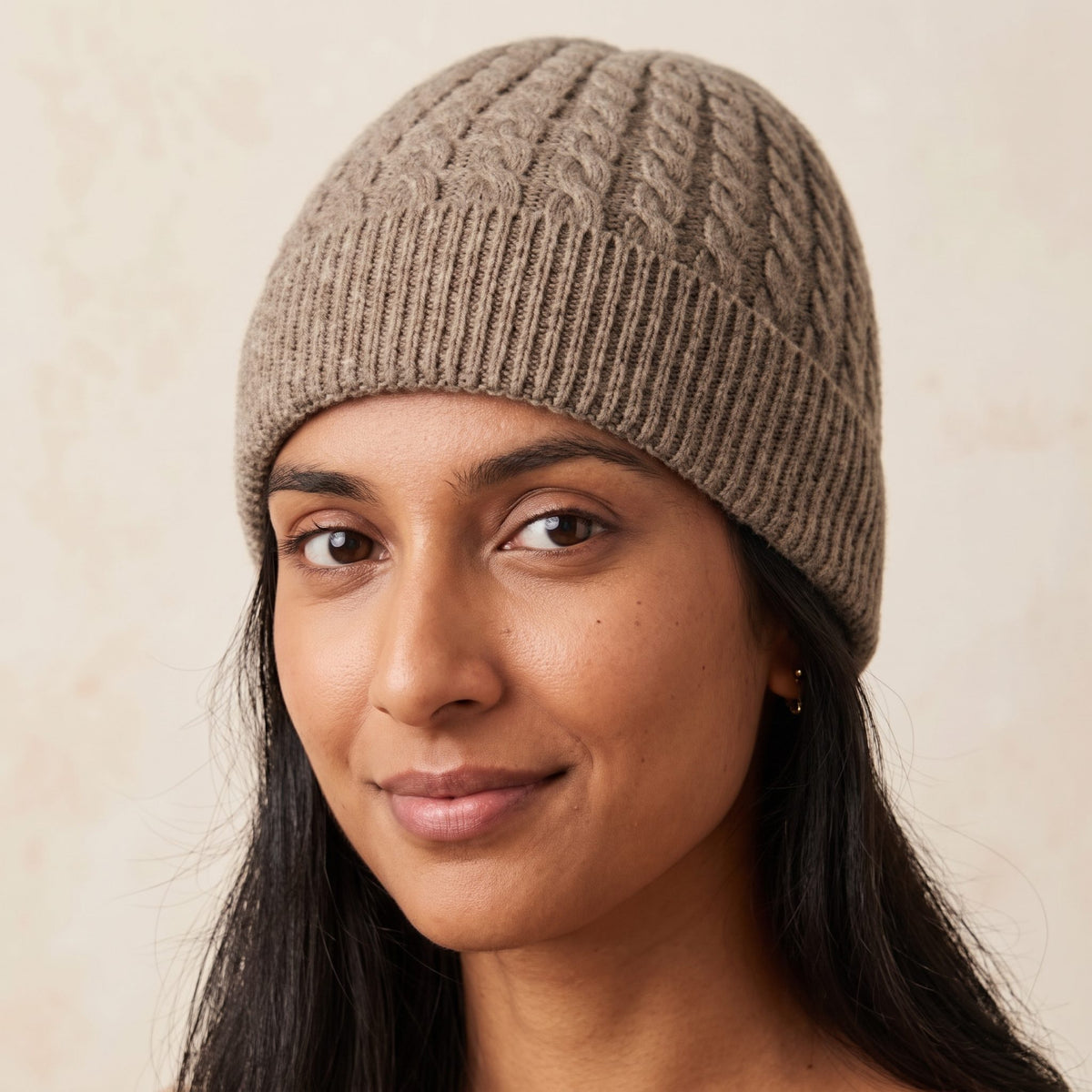WCTM Women's Undyed Cashmere Beanie - Heritage Cable Knit Toast Melange 4