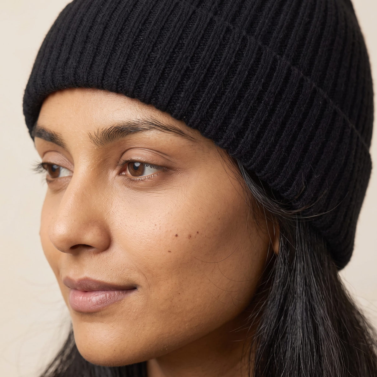 WRBK Women's Cashmere Beanie - Haven Ribbed Black 7