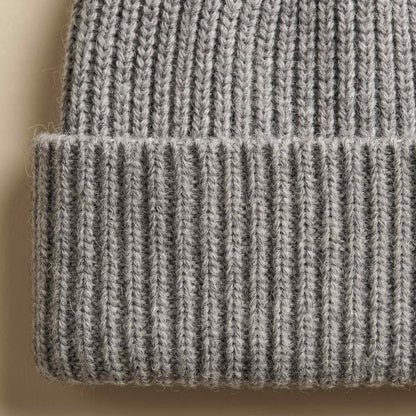 Women's undyed cashmere beanie, natural melange in Light Grey Melange - view 2