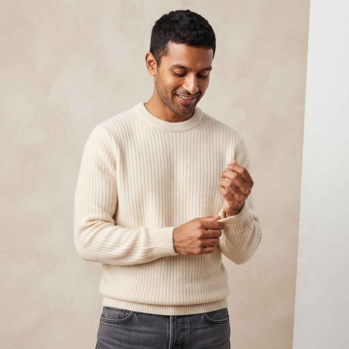 Men's ultra-thick 4-ply cashmere crewneck sweater in Off White — view 2