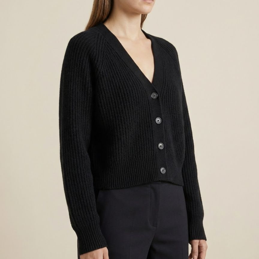 The Lhotse V-Neck Cardigan Chunky Knit Himalayan Cashmere For Women