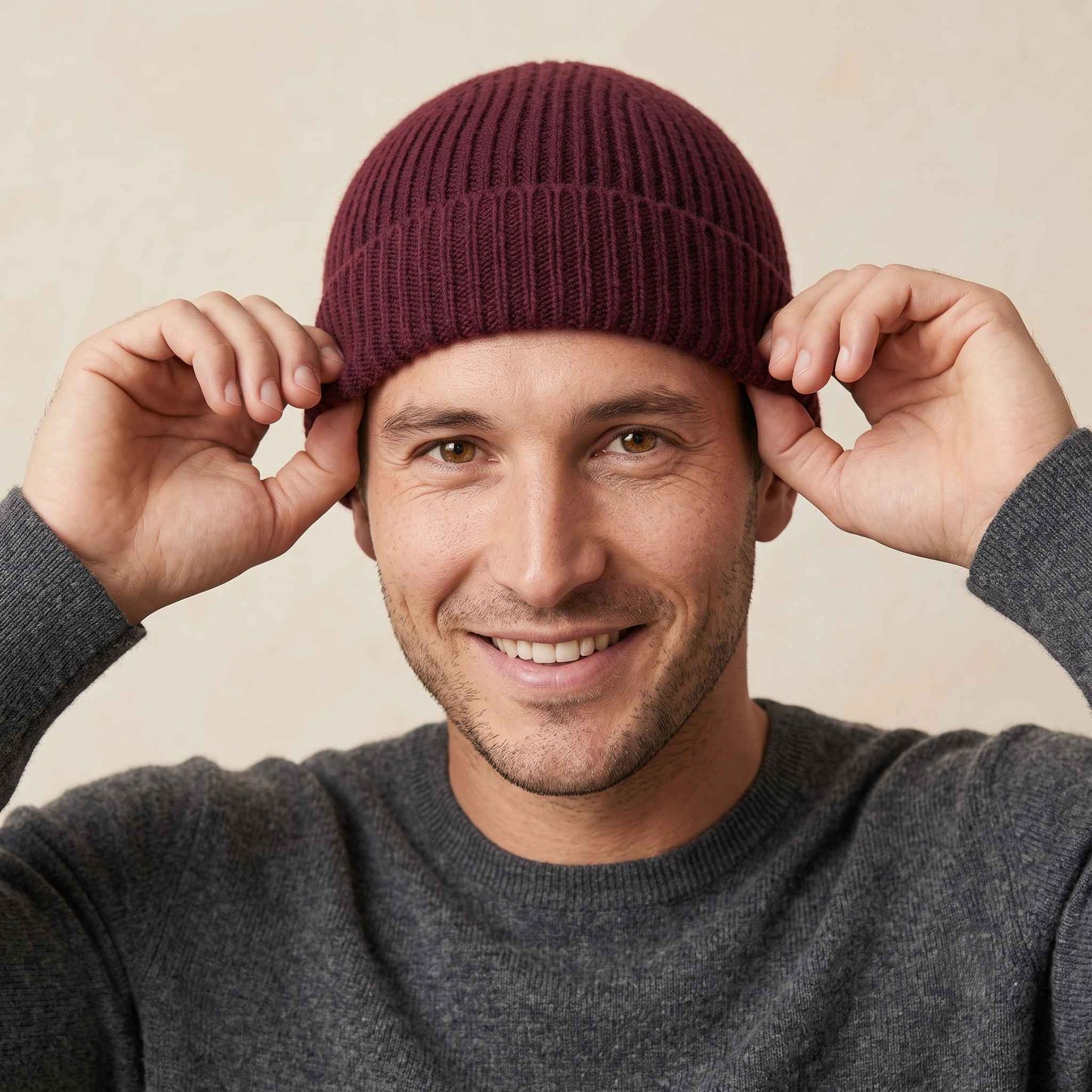 Men's hand-knit ribbed cashmere beanie, Noma in Wine Red - view 1