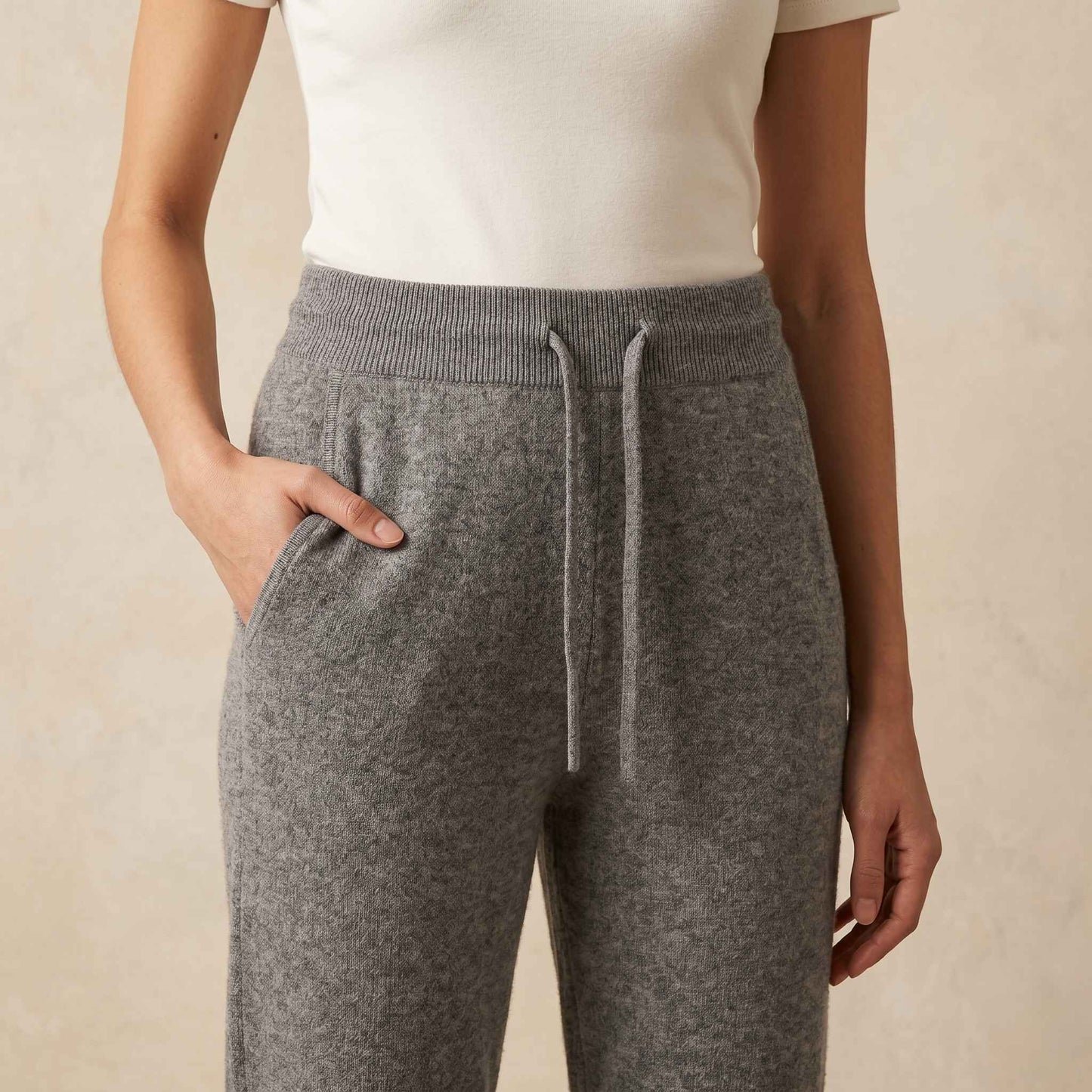The Zenith Natural Jogger Undyed Himalayan Cashmere For Women