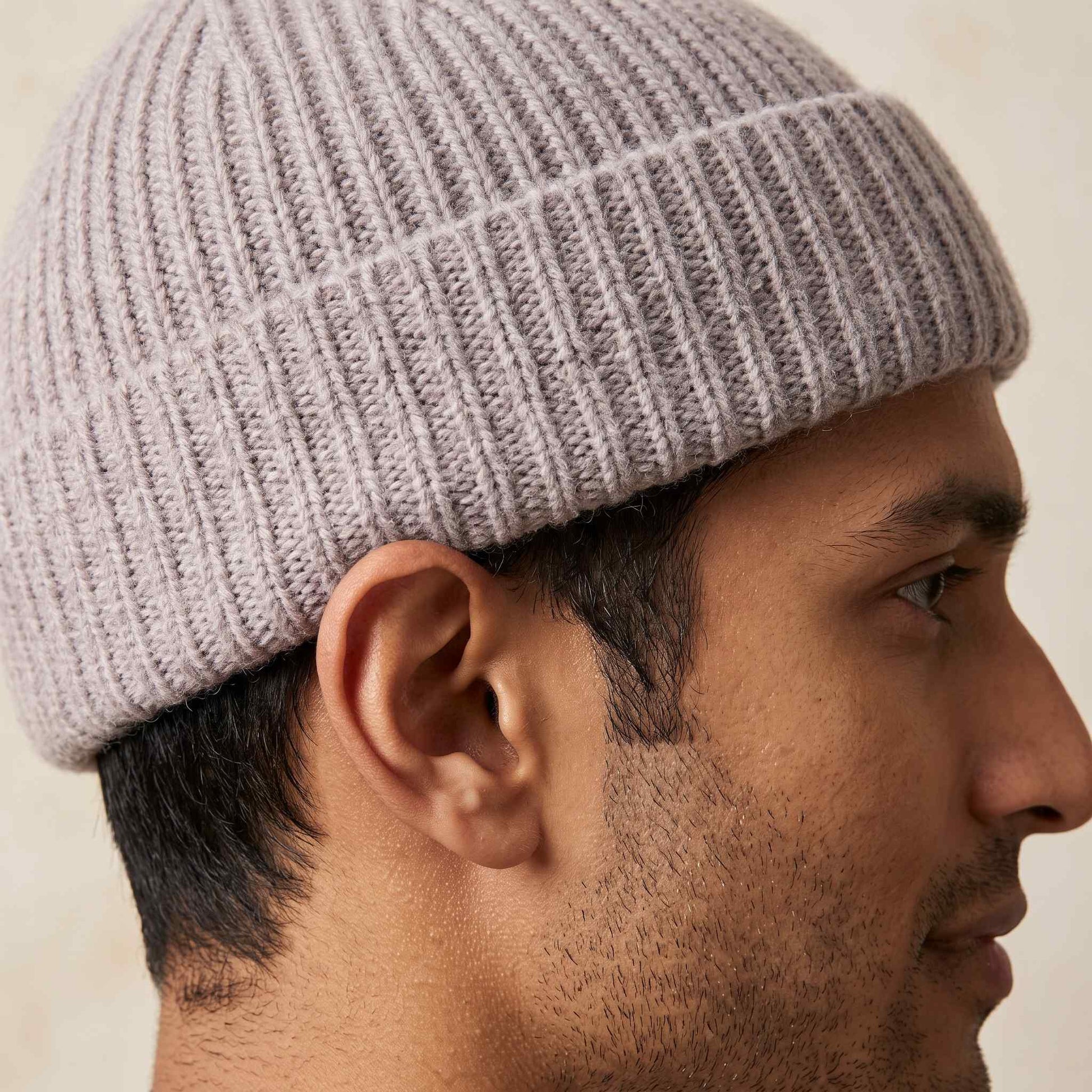Men's hand-knit ribbed cashmere beanie, Noma in Fog - view 2