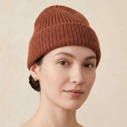 Women's hand-knit cashmere beanie in Amber - view 2