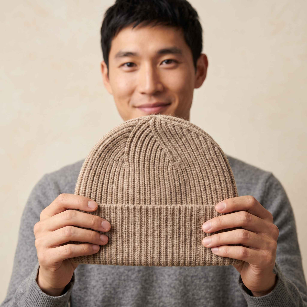Men's undyed cashmere beanie, natural melange in Oatmeal Melange - view 2