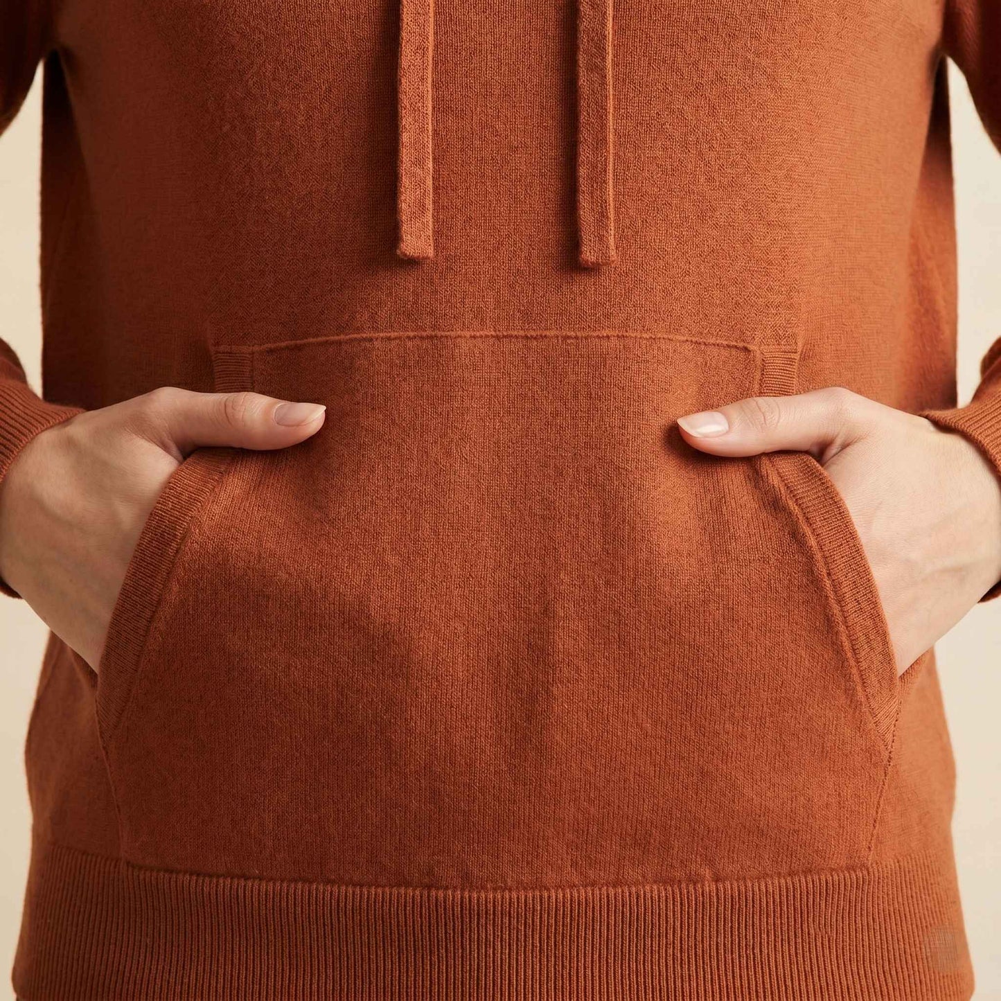 100% Cashmere Women's Pullover Hoodie — 2-Ply 16-Micron Himalayan Cashmere