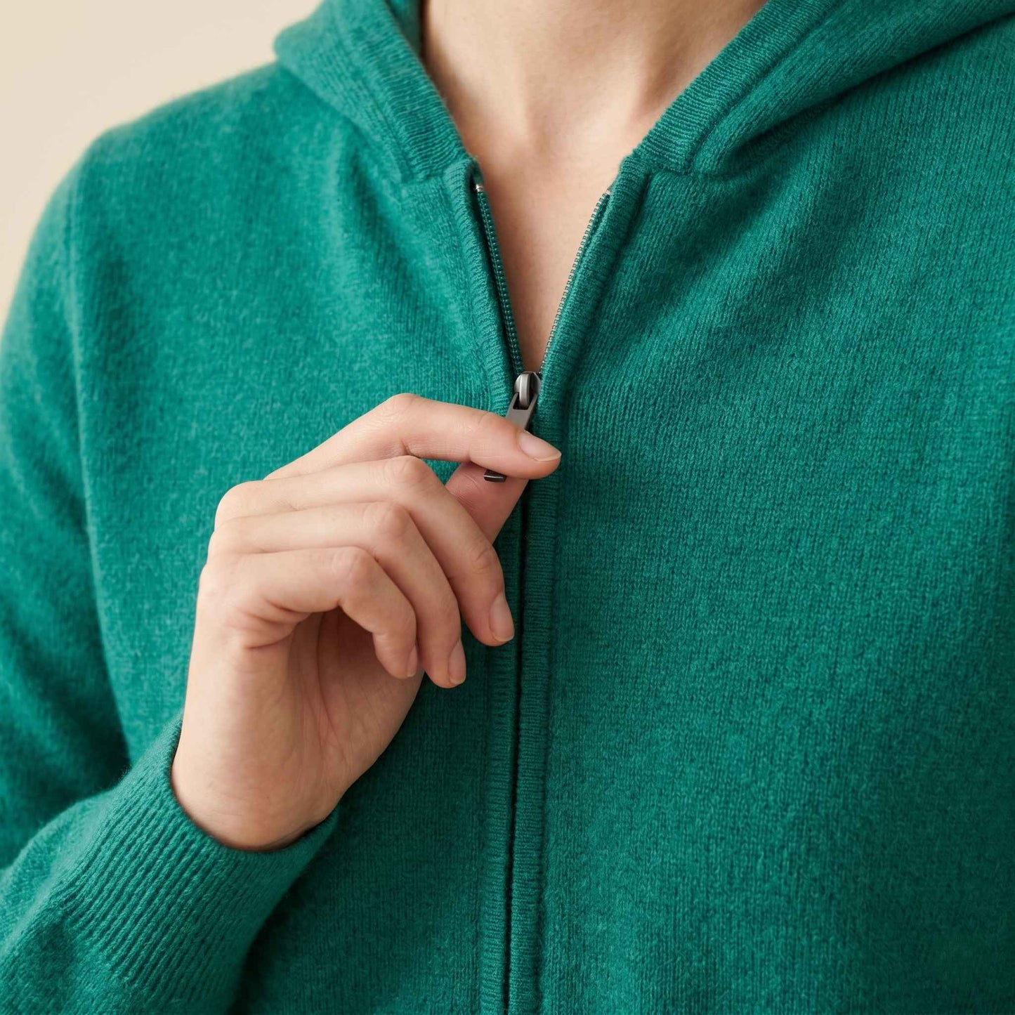 100% Cashmere Women's Zip Hoodie — 12-Gauge 2-Ply 16-Micron Himalayan Cashmere