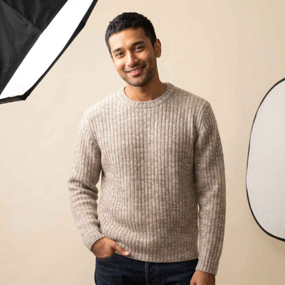 Men's ribbed cashmere crewneck sweater, Signature in Light Grey Melange - view 1