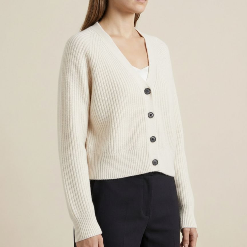 The Lhotse V-Neck Cardigan Chunky Knit Himalayan Cashmere For Women
