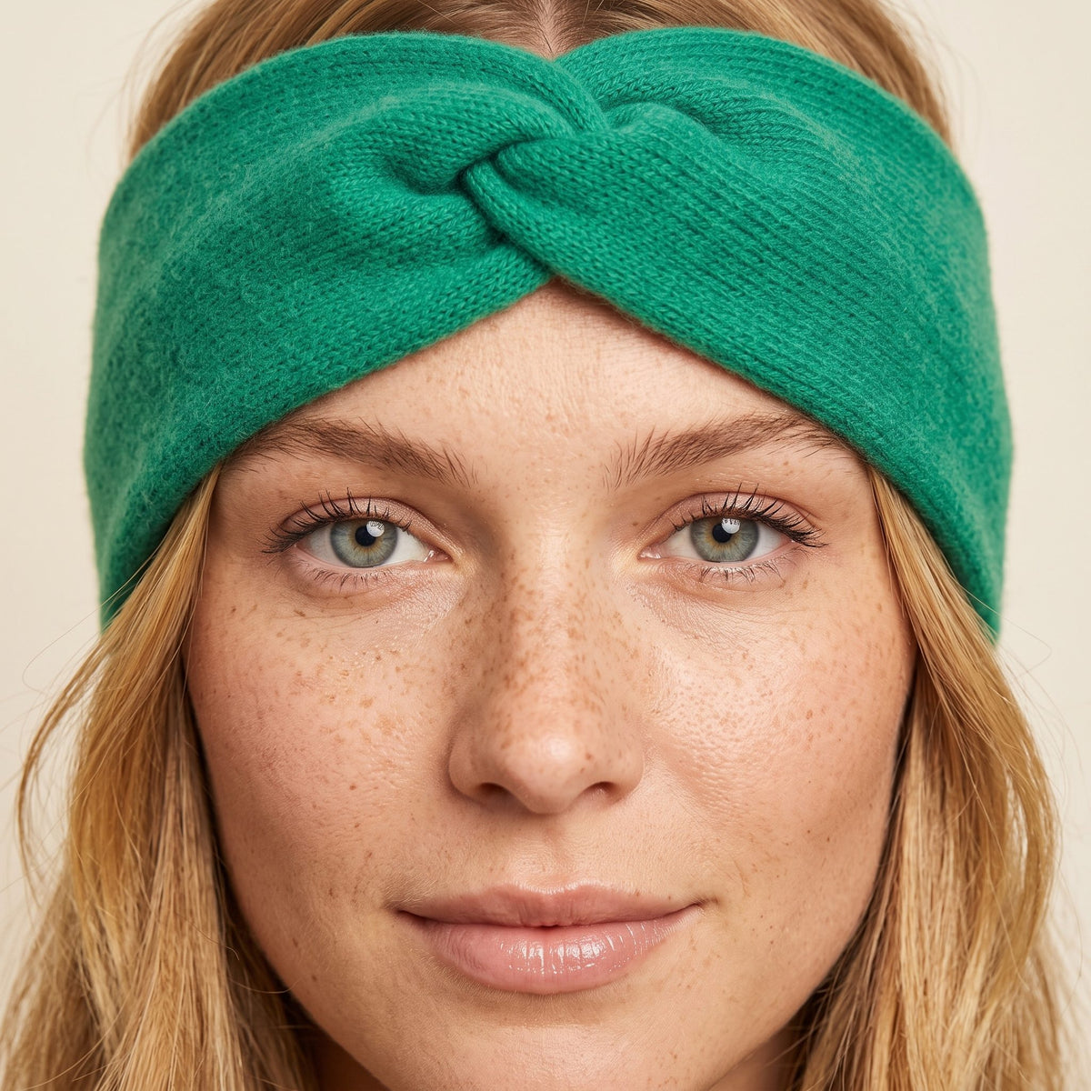 Gomba twisted-front cashmere headband in Kelly Green, worn, view 3