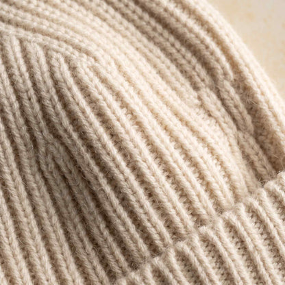 Men's hand-knit ribbed cashmere beanie, Noma in Off White - view 3