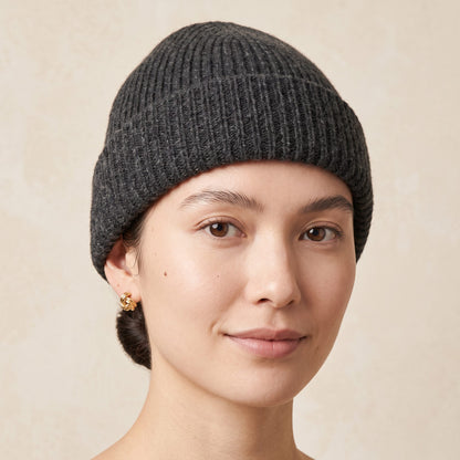 WRDM Women's Undyed Cashmere Beanie - Haven Ribbed Dark Grey Melange 4