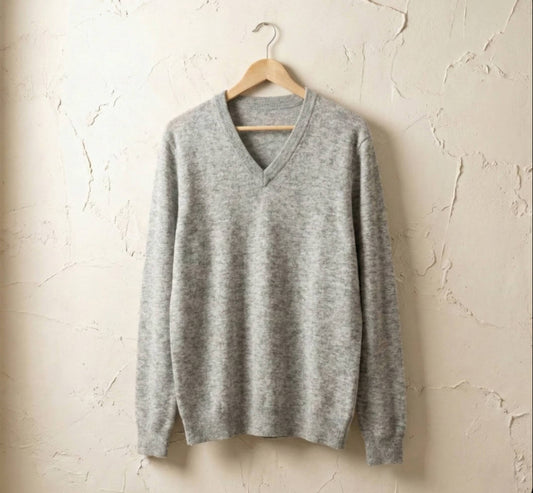 The Original V-Neck | 100% Undyed Cashmere (200g)