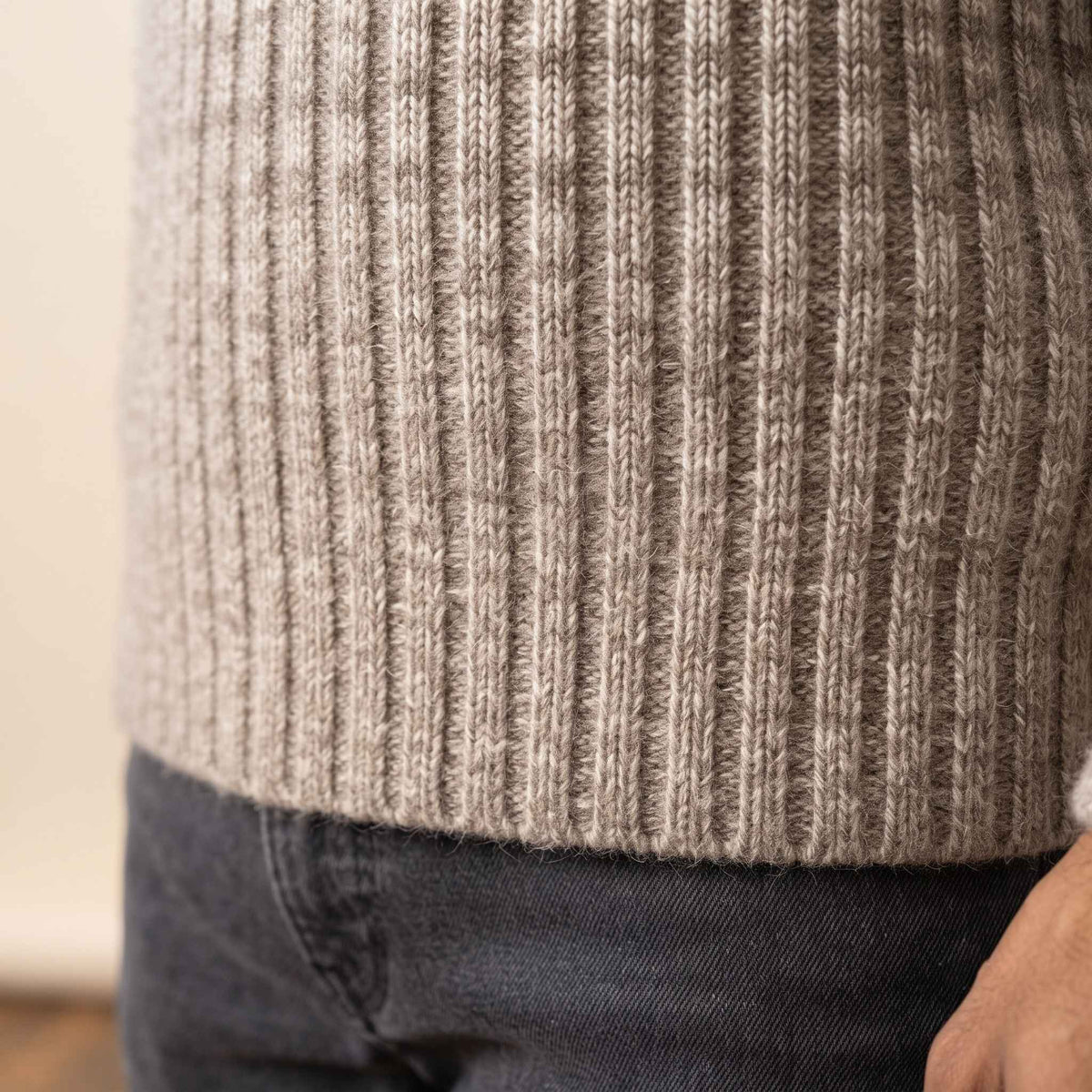 Men's ribbed cashmere crewneck sweater, Signature in Oatmeal Melange - view 3