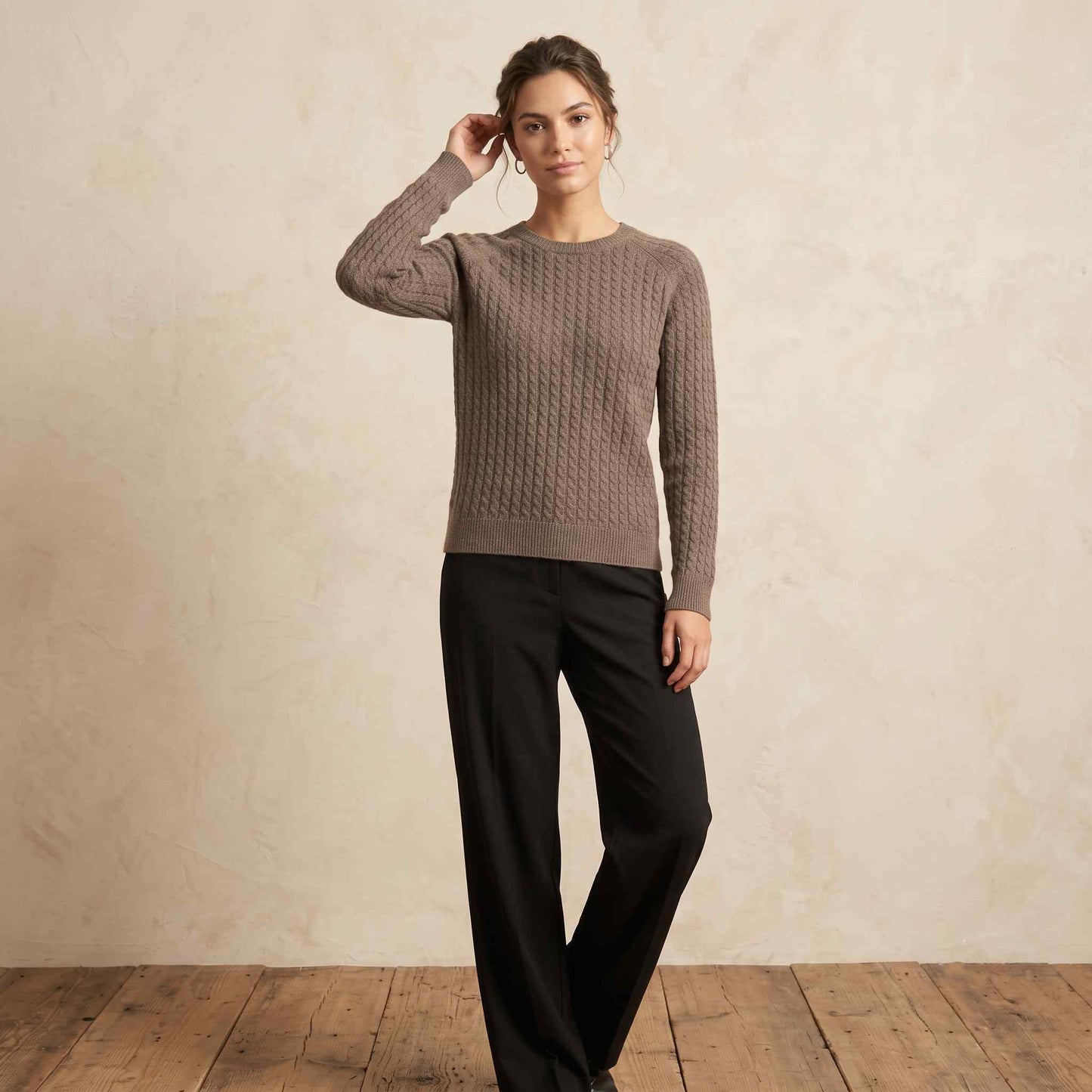 Women's cable-knit cashmere crewneck sweater, Grace in Brown - view 4
