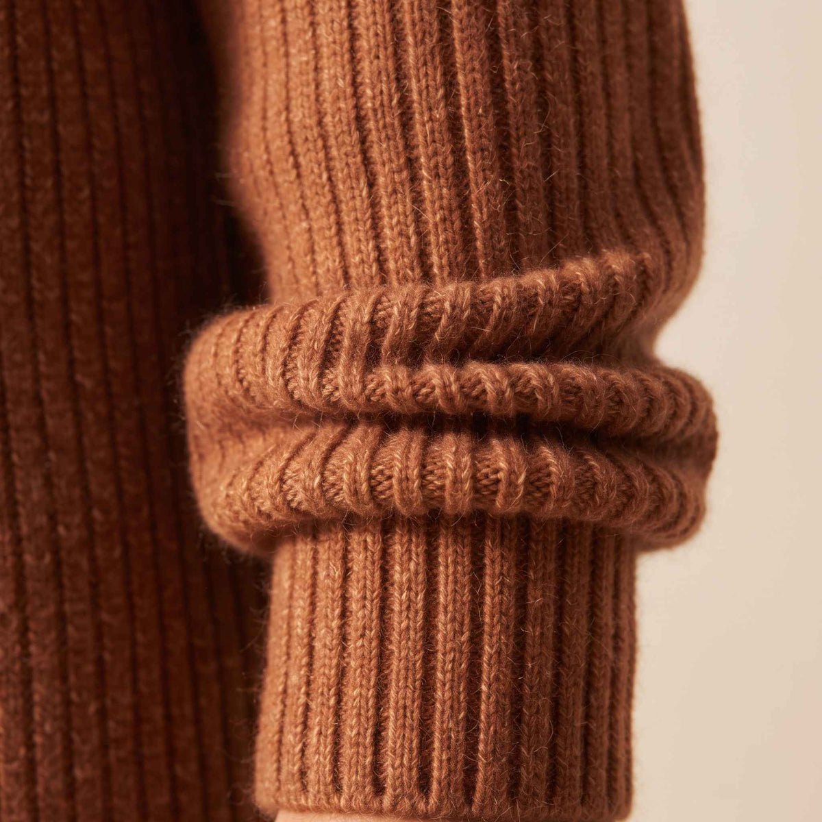 Men's ultra-thick 4-ply cashmere crewneck sweater in Amber — view 3