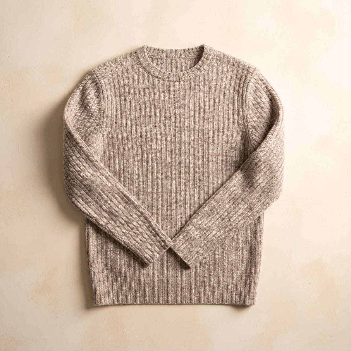 Men's ribbed cashmere crewneck sweater, Signature in Light Grey Melange - view 2