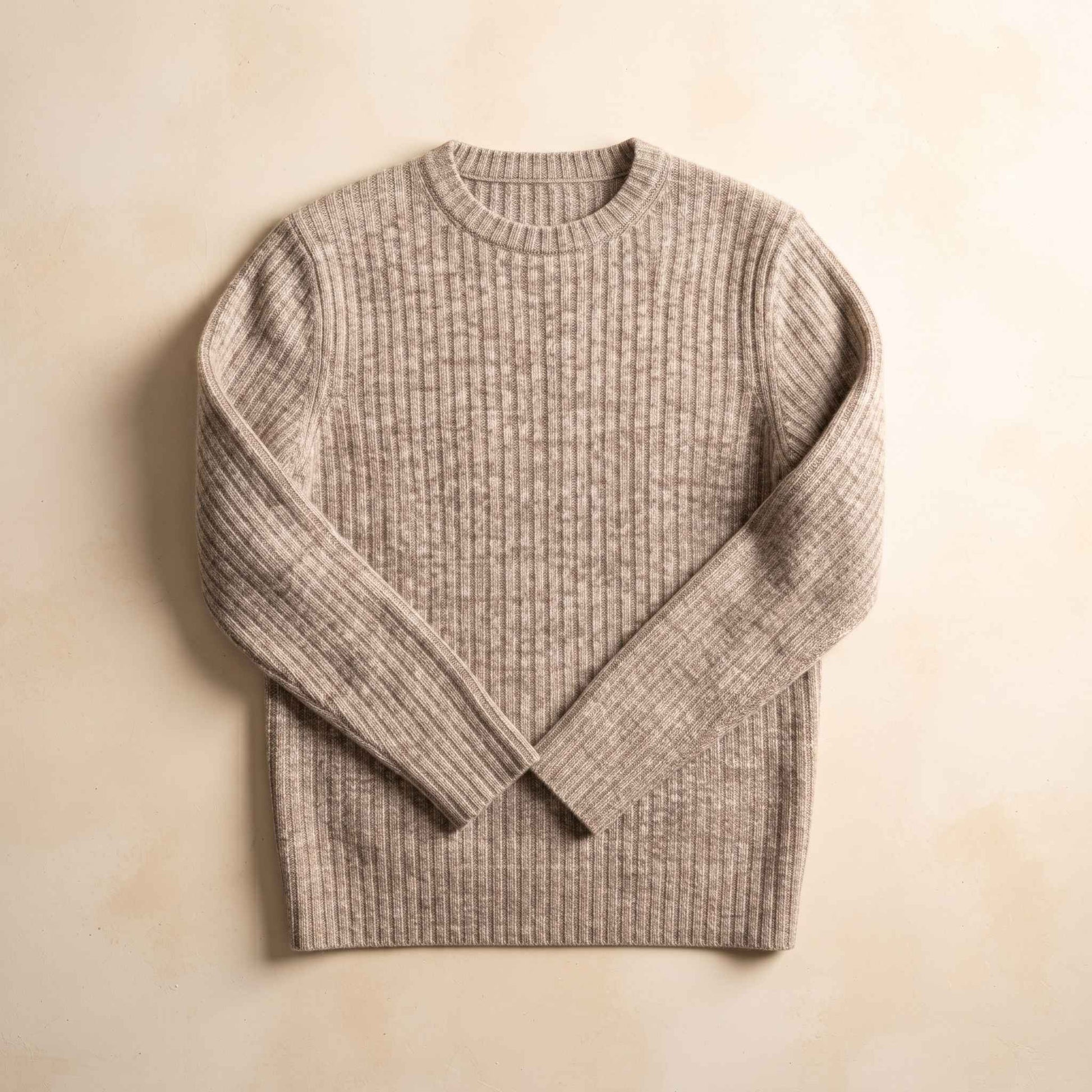 Men's ribbed cashmere crewneck sweater, Signature in Light Grey Melange - view 2